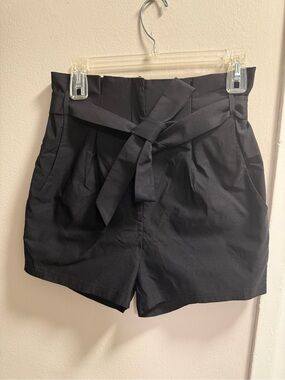 Hera Collection High-Waist Tie-Belt Shorts - Black